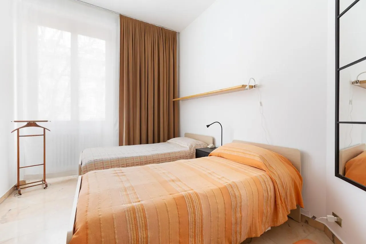 Ca' Stellini - Comoda Casa Indipendente Con Parcheggio Privato Milan 0*,  Italy